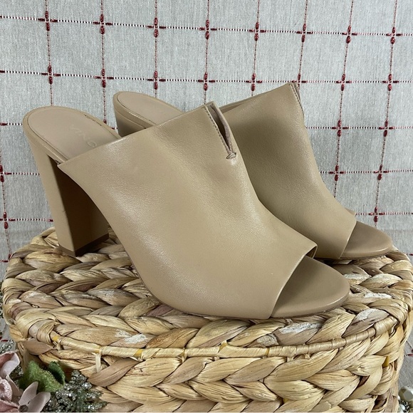 Vince Vero Cuoio Soft Calfskin Leather Tan Heeled Sandals Mules Size 9.5 39.5 - Picture 2 of 9